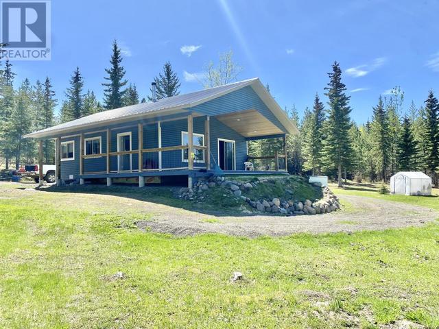 7607 Farquharson Road, House detached with 2 bedrooms, 1 bathrooms and null parking in Cariboo L BC | Image 23