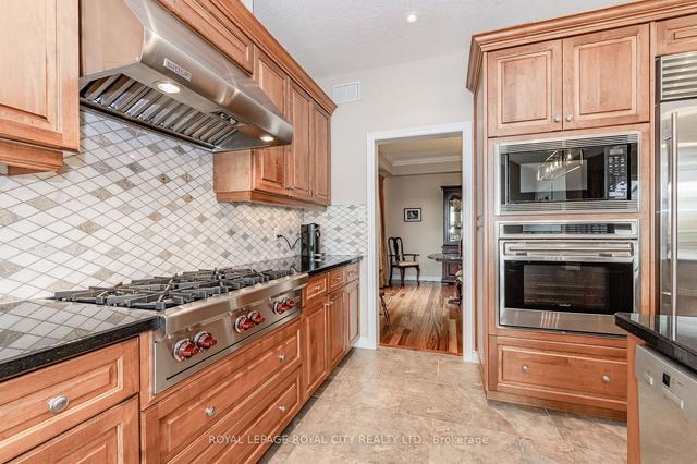 14 - 19 Simmonds Dr, Townhouse with 2 bedrooms, 4 bathrooms and 4 parking in Guelph ON | Image 3