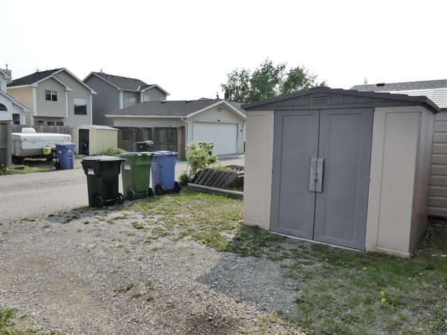 81 Prestwick Avenue Se, House detached with 3 bedrooms, 3 bathrooms and 2 parking in Calgary AB | Image 37