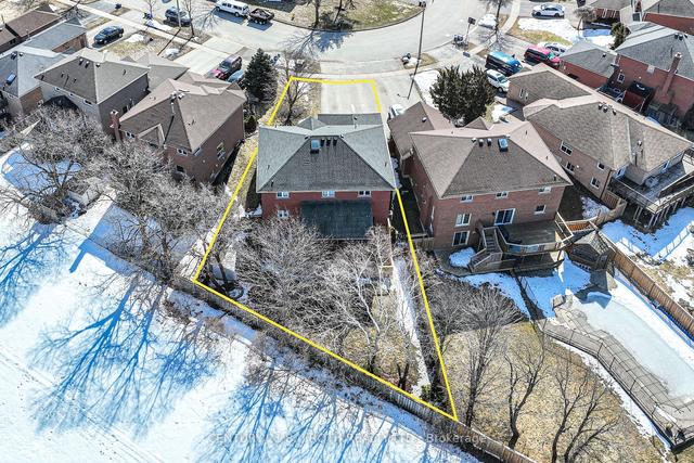33 Morton Cres, House detached with 4 bedrooms, 4 bathrooms and 6 parking in Barrie ON | Image 33