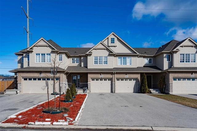 8655 Upper Canada Dr, House attached with 3 bedrooms, 3 bathrooms and 3 parking in Niagara Falls ON | Image 1
