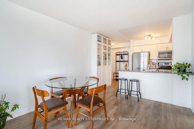 2208 - 1420 Dupont St, Condo with 2 bedrooms, 1 bathrooms and 1 parking in Toronto ON | Image 2