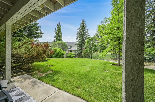 236 Evergreen Court Sw, House detached with 5 bedrooms, 3 bathrooms and 5 parking in Calgary AB | Image 50