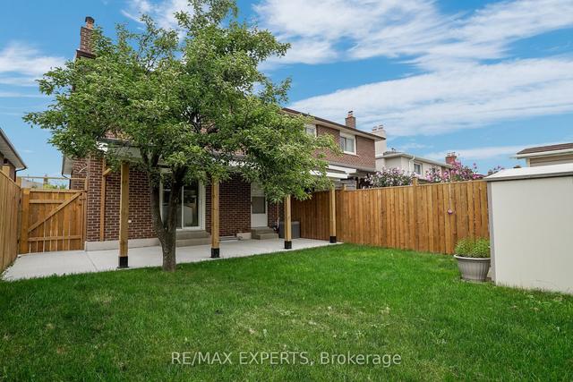 15 Albany (Main) Dr, House semidetached with 4 bedrooms, 2 bathrooms and 4 parking in Vaughan ON | Image 34
