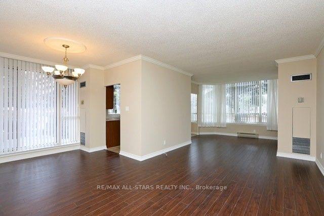 119 - 32 Clarissa Dr, Condo with 2 bedrooms, 2 bathrooms and 2 parking in Richmond Hill ON | Image 9