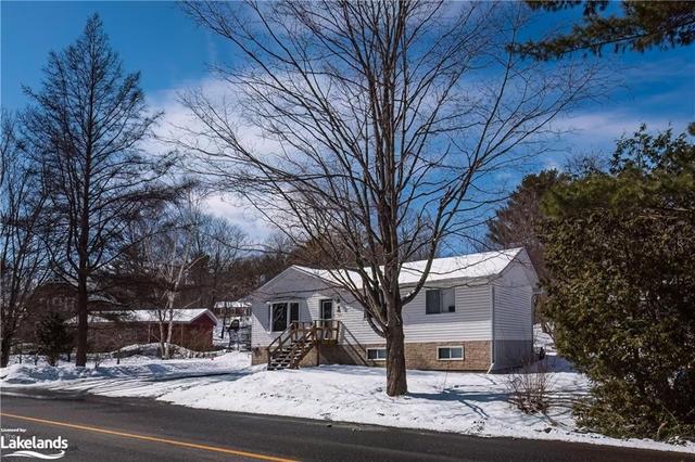 8 Beatty Street, House detached with 6 bedrooms, 2 bathrooms and 2 parking in Parry Sound ON | Image 6