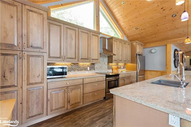 4280 Go Home Lake Shore, House detached with 3 bedrooms, 2 bathrooms and null parking in Georgian Bay ON | Image 9