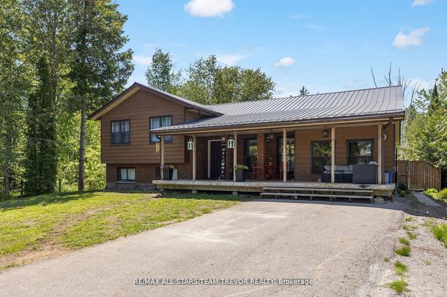 8 Eldon Dr, House detached with 3 bedrooms, 2 bathrooms and 6 parking in Kawartha Lakes ON | Image 20