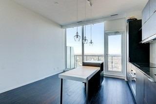 6003 - 197 Yonge St, Condo with 1 bedrooms, 1 bathrooms and 0 parking in Toronto ON | Image 4