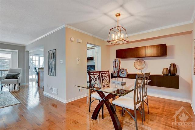 106 Hawktree Ridge, Townhouse with 3 bedrooms, 3 bathrooms and 3 parking in Ottawa ON | Image 4