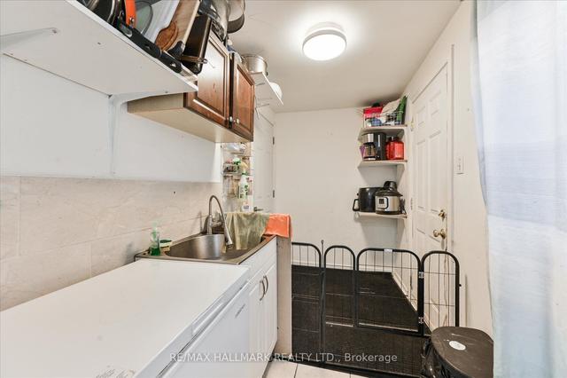 28 Candle Liteway, Townhouse with 3 bedrooms, 2 bathrooms and 2 parking in Toronto ON | Image 22