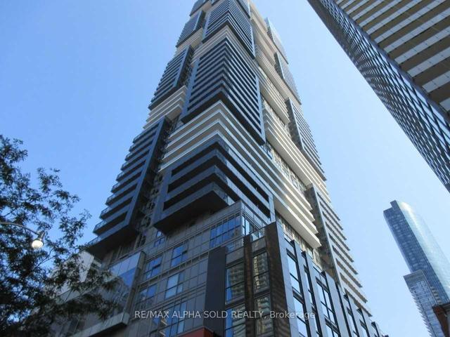 1905 - 7 Grenville St, Condo with 2 bedrooms, 2 bathrooms and 0 parking in Toronto ON | Image 1
