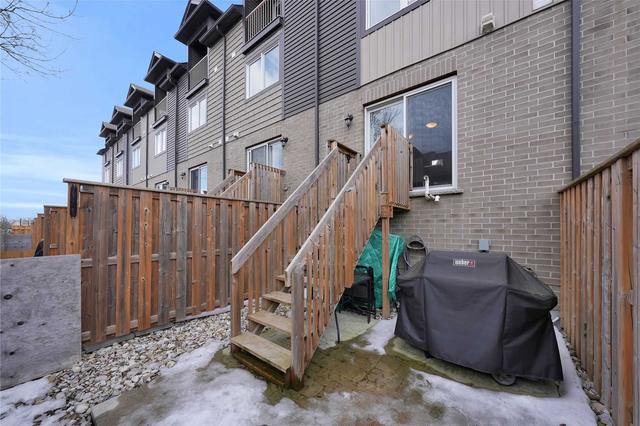 23 - 12 Poplar Dr, Townhouse with 3 bedrooms, 2 bathrooms and 2 parking in Cambridge ON | Image 24