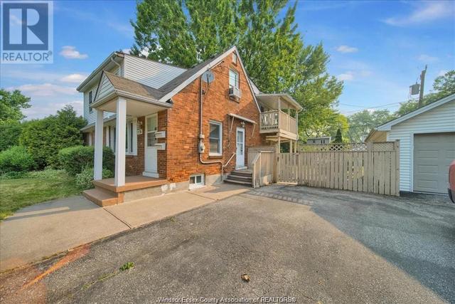 970 Edward, House detached with 4 bedrooms, 3 bathrooms and null parking in Windsor ON | Image 3