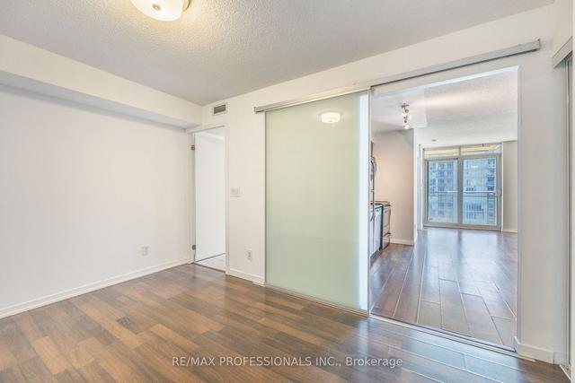 1326 - 38 Joe Shuster Way, Condo with 2 bedrooms, 1 bathrooms and 1 parking in Toronto ON | Image 13