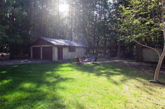 4196 Saratoga Road, House detached with 3 bedrooms, 2 bathrooms and 10 parking in Columbia Shuswap F BC | Image 39