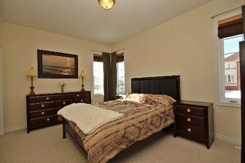 102 Oakside Dr, House detached with 3 bedrooms, 3 bathrooms and 4 parking in Uxbridge ON | Image 7
