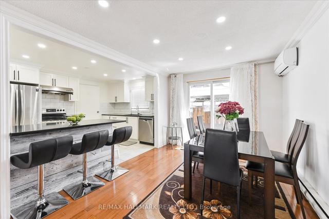28 Candle Liteway, Townhouse with 3 bedrooms, 2 bathrooms and 2 parking in Toronto ON | Image 35