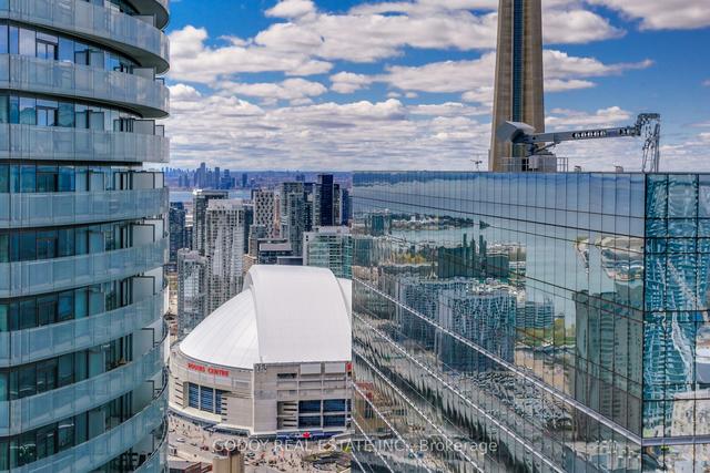 lph4901 - 55 Bremner Blvd, Condo with 3 bedrooms, 2 bathrooms and 1 parking in Toronto ON | Image 14
