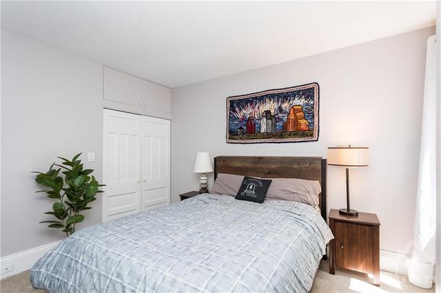 68 Fourth Avenue, Townhouse with 3 bedrooms, 2 bathrooms and 2 parking in Ottawa ON | Image 21