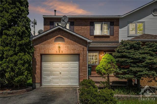 563 Latour Crescent, Townhouse with 3 bedrooms, 3 bathrooms and 3 parking in Ottawa ON | Image 1