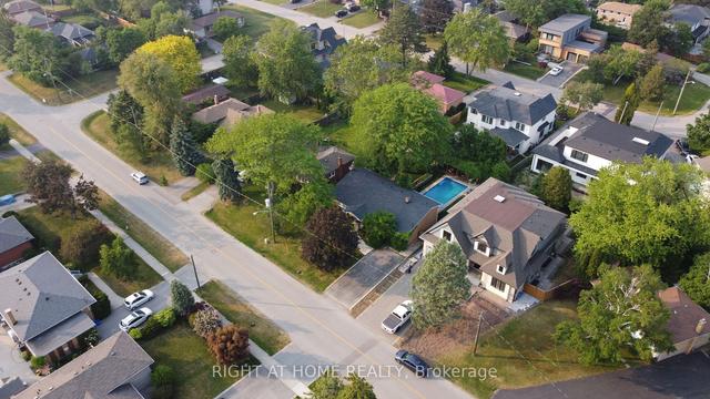 423 Scarsdale Cres, House detached with 3 bedrooms, 2 bathrooms and 4 parking in Oakville ON | Image 5