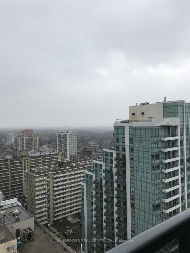 2205 - 125 Redpath Ave, Condo with 1 bedrooms, 2 bathrooms and 0 parking in Toronto ON | Image 2
