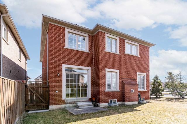 300 Sunny Meadow Blvd, House detached with 4 bedrooms, 4 bathrooms and 4 parking in Brampton ON | Image 32