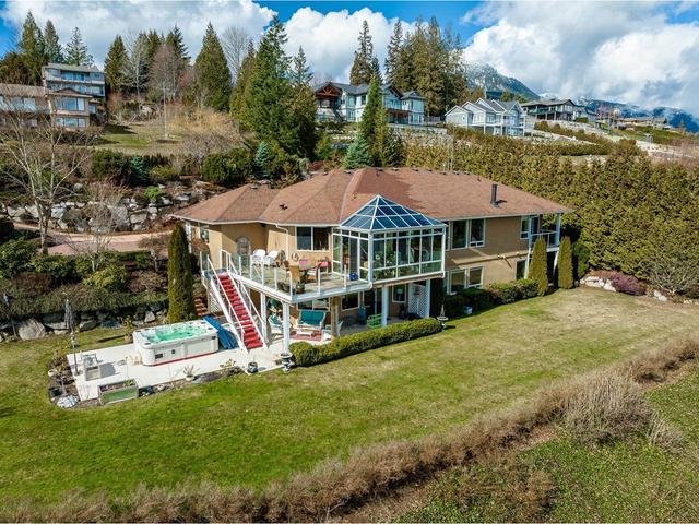 1230 St. Andrews Road, House detached with 5 bedrooms, 3 bathrooms and 6 parking in Sunshine Coast F BC | Image 6