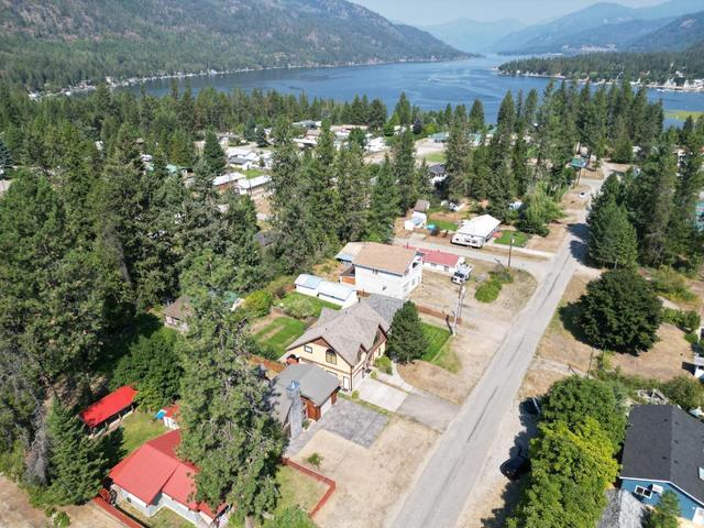 1589 Neimi Road, House detached with 3 bedrooms, 4 bathrooms and null parking in Kootenay Boundary C BC | Image 3