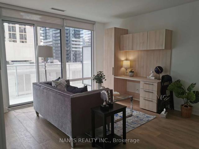 809 - 501 Yonge St, Condo with 2 bedrooms, 2 bathrooms and 0 parking in Toronto ON | Image 15
