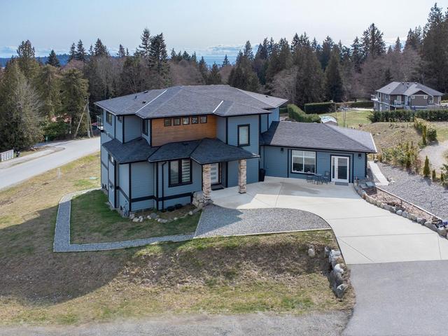 587 Woodland Avenue, House detached with 7 bedrooms, 6 bathrooms and 4 parking in Sunshine Coast F BC | Image 38