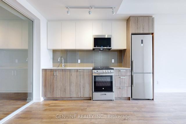 615 - 1787 St. Clair Ave W, Condo with 2 bedrooms, 1 bathrooms and 0 parking in Toronto ON | Image 3