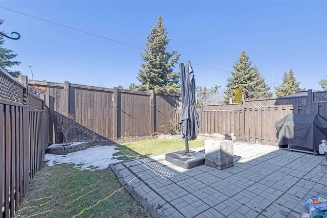 1356 Quest Circ, House semidetached with 3 bedrooms, 4 bathrooms and 5 parking in Mississauga ON | Image 35