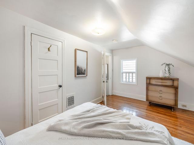 122 Margueretta St, House semidetached with 5 bedrooms, 2 bathrooms and 2 parking in Toronto ON | Image 16