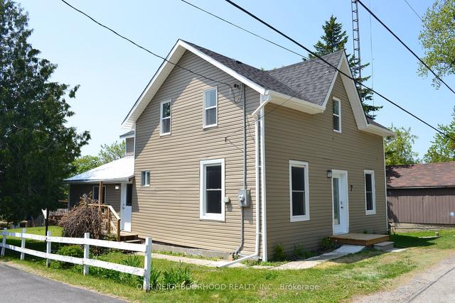 7 Wilson St, House detached with 4 bedrooms, 2 bathrooms and 3 parking in Kawartha Lakes ON | Image 12