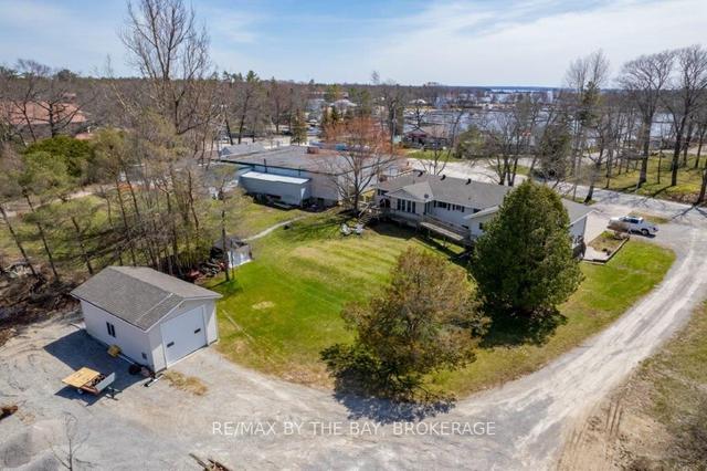 2614 Honey Harbour Rd, House detached with 6 bedrooms, 4 bathrooms and 8 parking in Georgian Bay ON | Image 17