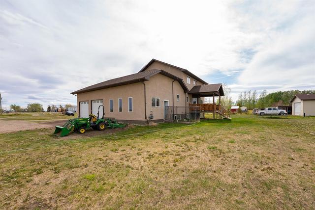 211004 twp Rd 8 5, House detached with 5 bedrooms, 3 bathrooms and null parking in Lethbridge County AB | Image 48