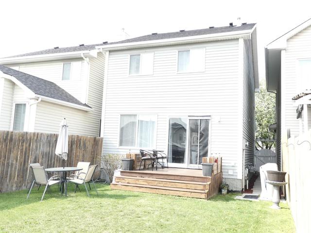 81 Prestwick Avenue Se, House detached with 3 bedrooms, 3 bathrooms and 2 parking in Calgary AB | Image 36