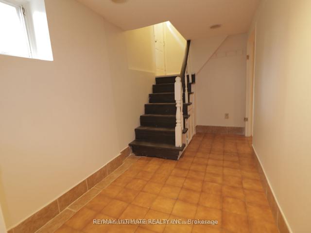 2334 Dufferin St, House detached with 2 bedrooms, 1 bathrooms and 1 parking in Toronto ON | Image 11