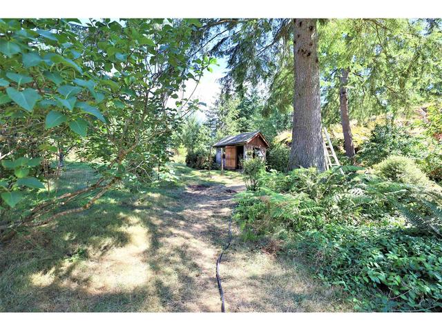 2345 Mountain Road, House detached with 2 bedrooms, 2 bathrooms and null parking in Sunshine Coast F BC | Image 31