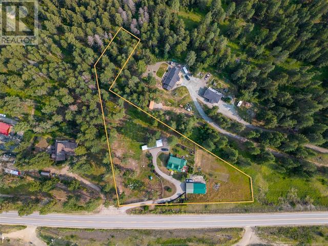 6741 Highway 33, E, House detached with 4 bedrooms, 2 bathrooms and 12 parking in Kelowna BC | Image 3