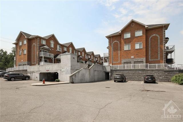 217 - 3275 St Joseph Boulevard, House attached with 2 bedrooms, 3 bathrooms and 1 parking in Ottawa ON | Image 2