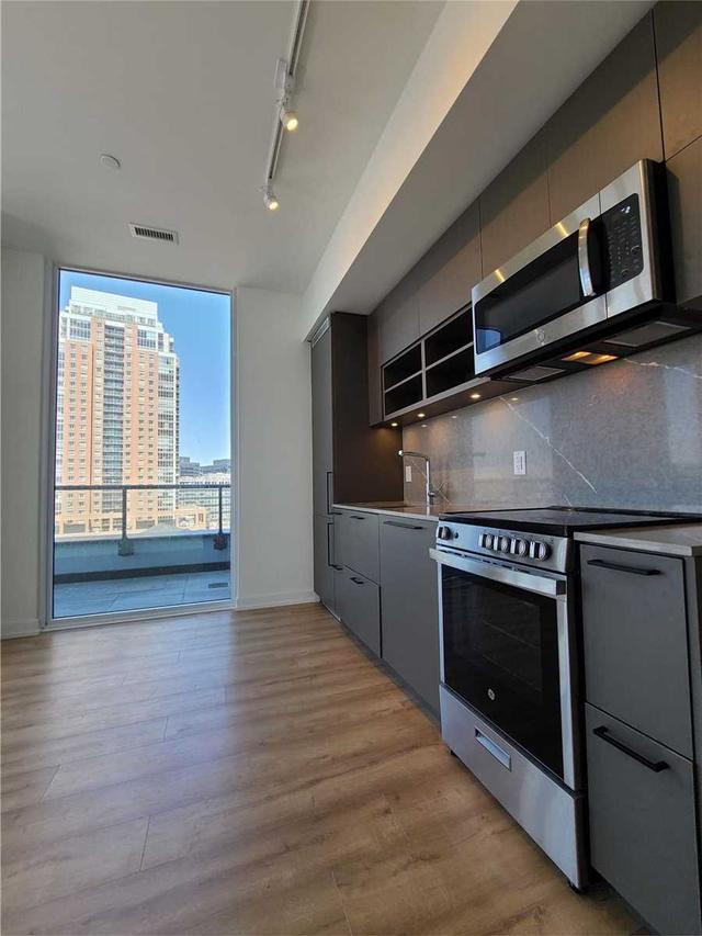 135 East Liberty St, Condo with 2 bedrooms, 2 bathrooms and 1 parking in Toronto ON | Image 3