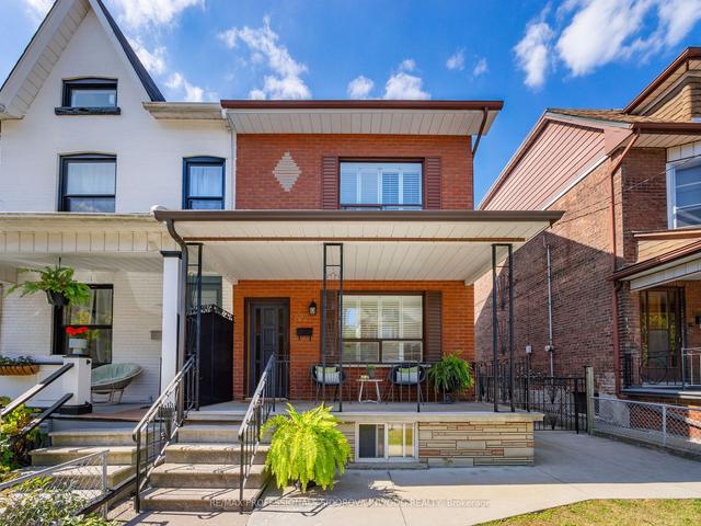 122 Margueretta St, House semidetached with 5 bedrooms, 2 bathrooms and 2 parking in Toronto ON | Image 12