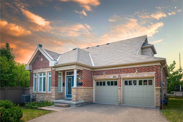 985 Southdown Rd, House detached with 4 bedrooms, 3 bathrooms and 6 parking in Mississauga ON | Image 1