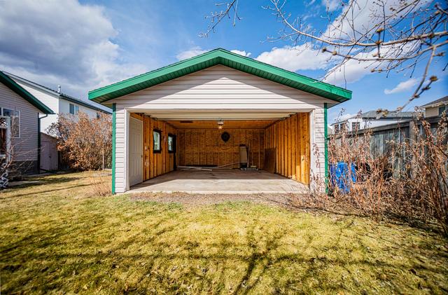 72 Poplar Crescent, House detached with 3 bedrooms, 2 bathrooms and 4 parking in Red Deer County AB | Image 26