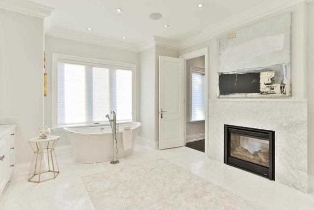 102 Dinnick Cres, House detached with 4 bedrooms, 7 bathrooms and 6 parking in Toronto ON | Image 20