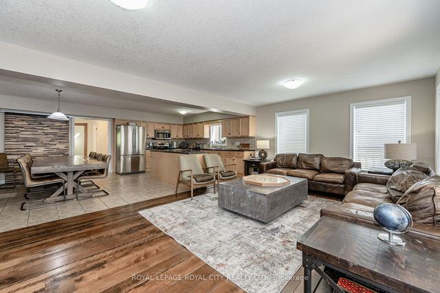 21 Penfold Dr, House detached with 4 bedrooms, 4 bathrooms and 3 parking in Guelph ON | Image 4