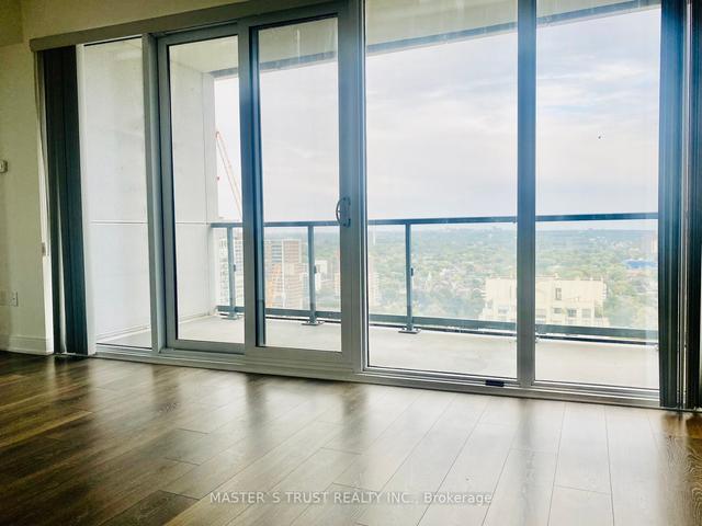 2405 - 89 Mcgill St, Condo with 2 bedrooms, 2 bathrooms and 1 parking in Toronto ON | Image 6